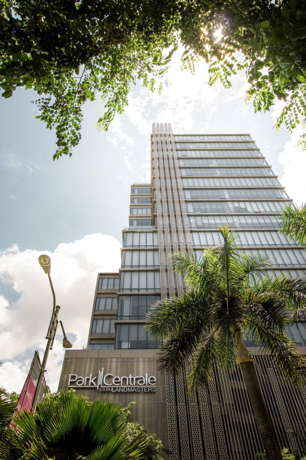 Regus — Park Centrale Building workspace view 1