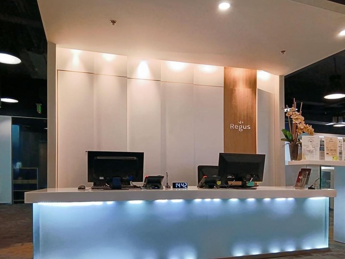 Regus — Park Centrale Building workspace view 6